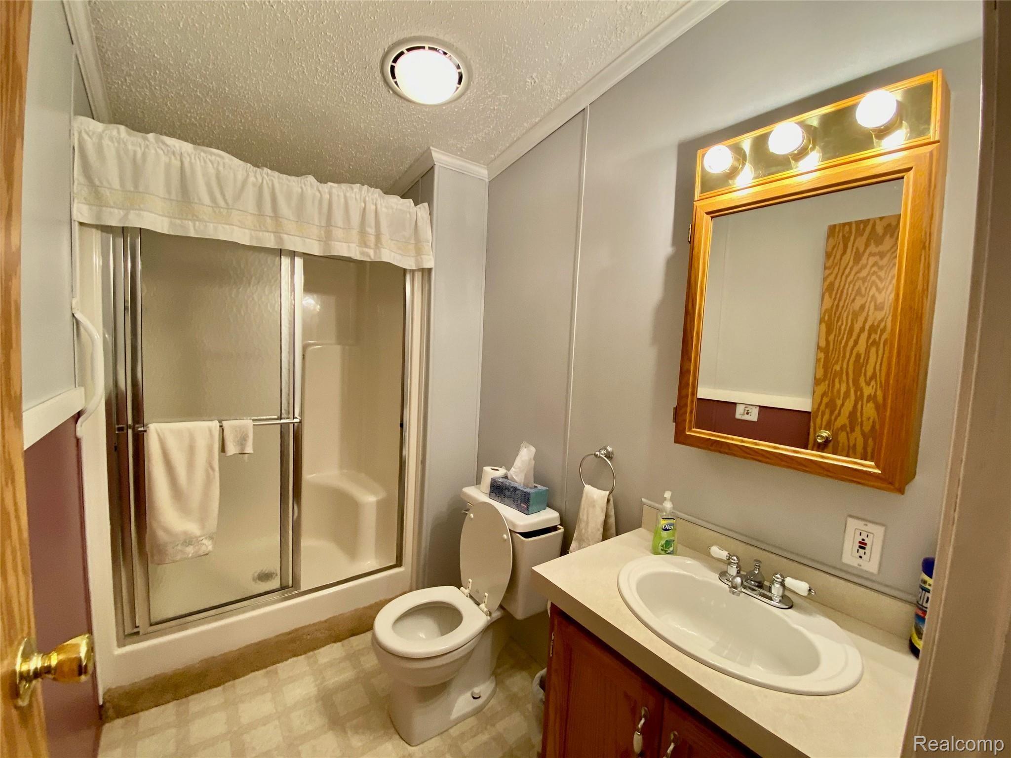 2914 East Hunters Creek Road Metamora, MI 48455 - Photo 30 of 33 Full Bath