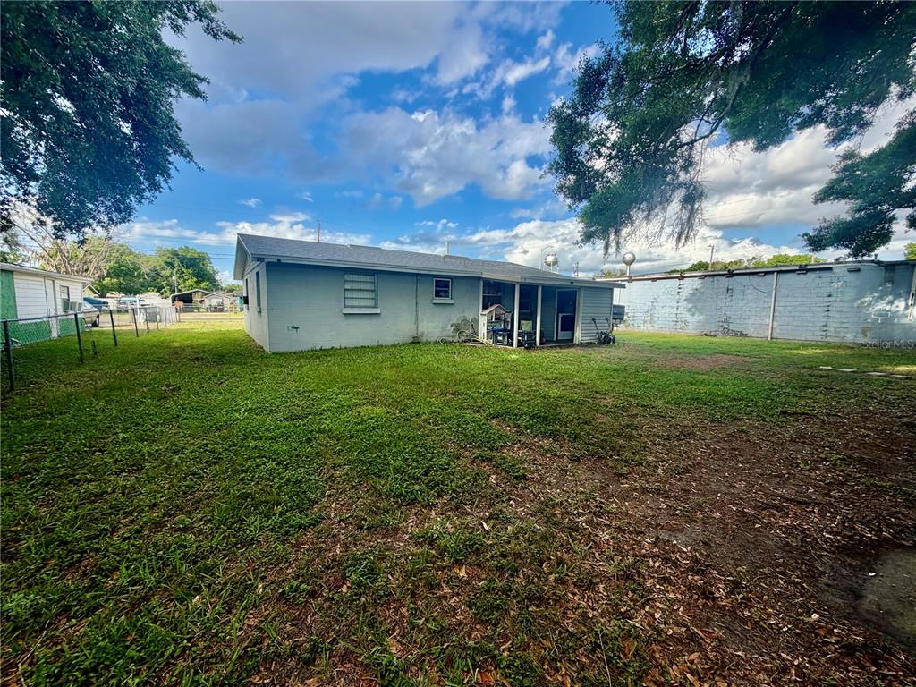 104 Cavalier Road Winter Haven, FL 33880 - Photo 5 of 27