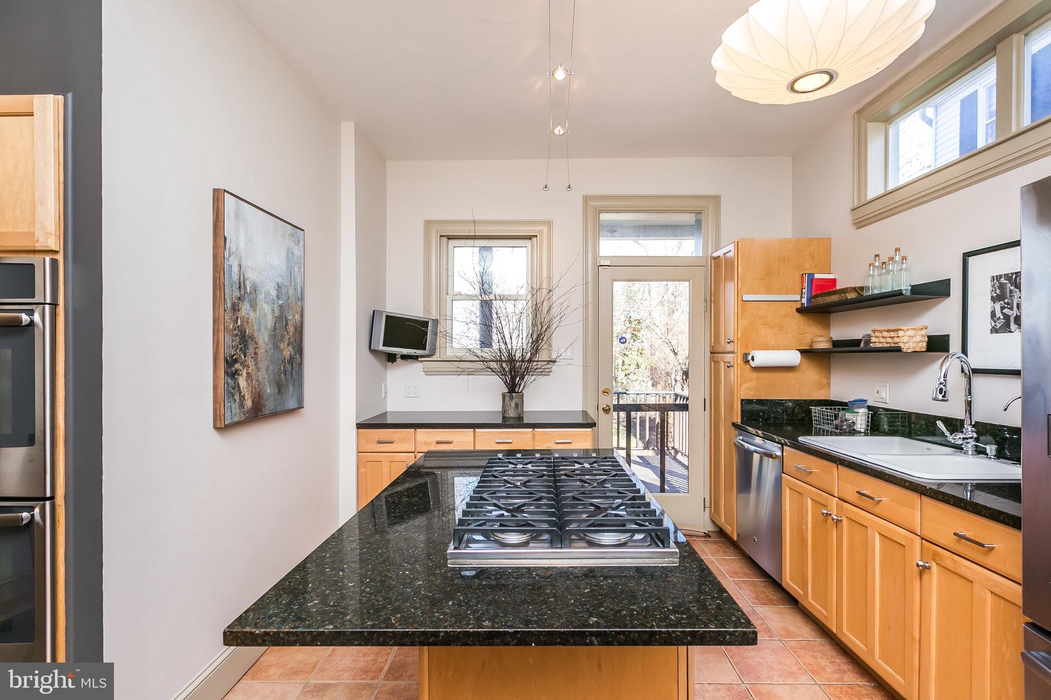 5715 Chilham Road Baltimore, MD 21209 - Photo 17 of 69 Granite countertops