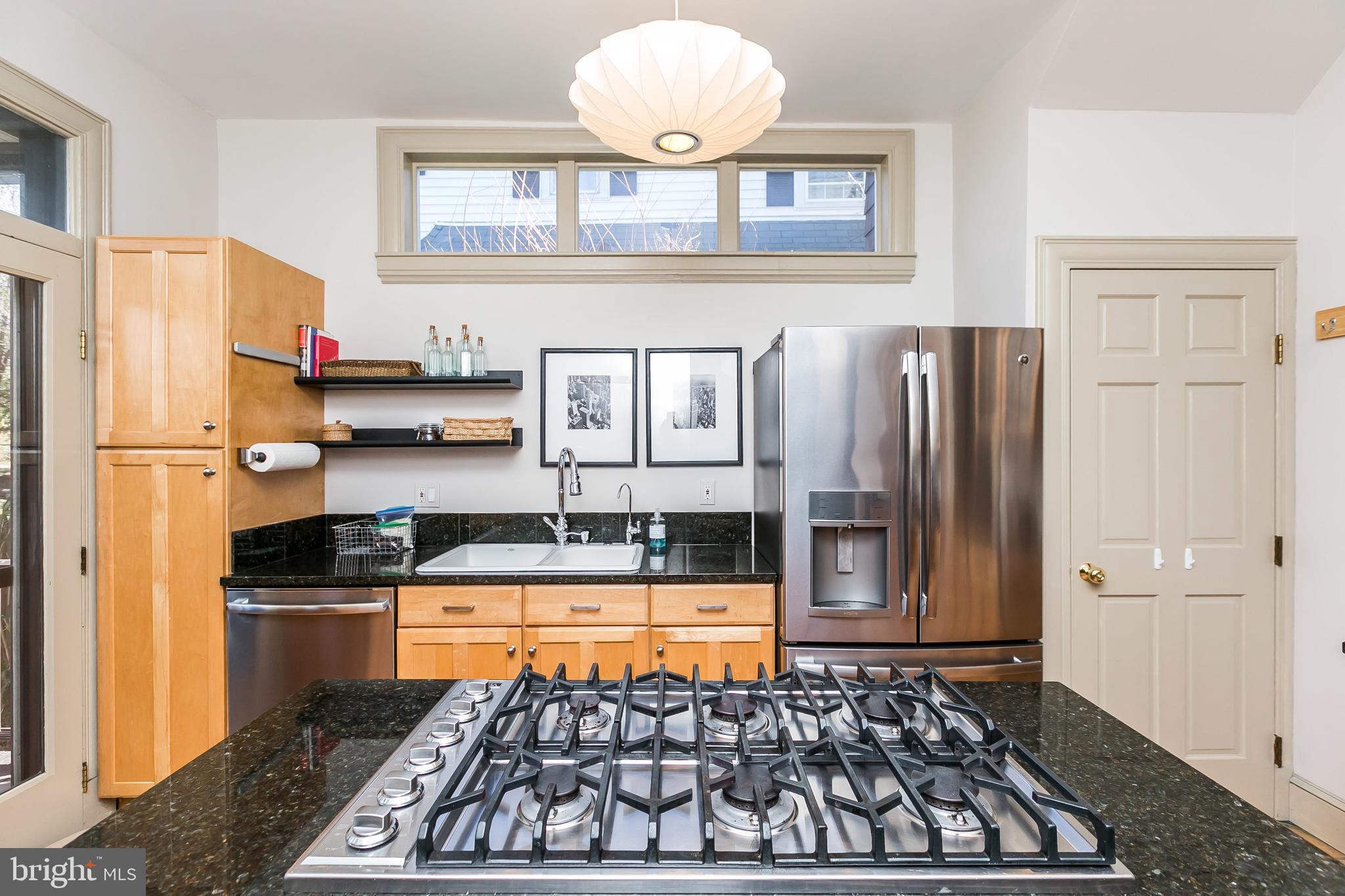 5715 Chilham Road Baltimore, MD 21209 - Photo 18 of 69 Gas cooktop
