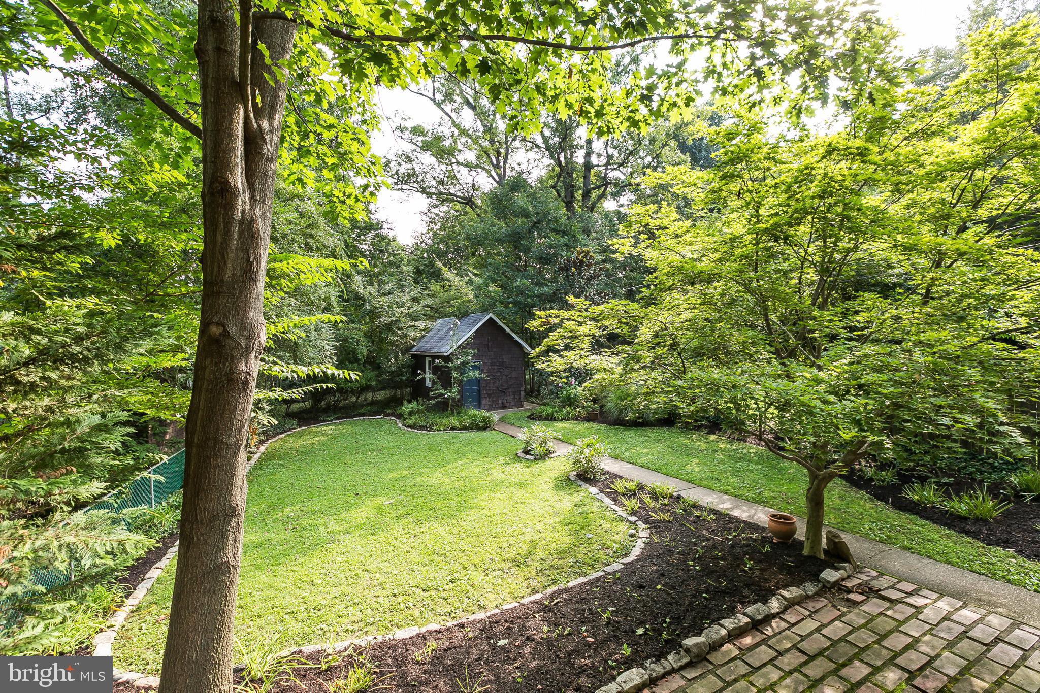 5715 Chilham Road Baltimore, MD 21209 - Photo 60 of 69 Exterior rear landscaping