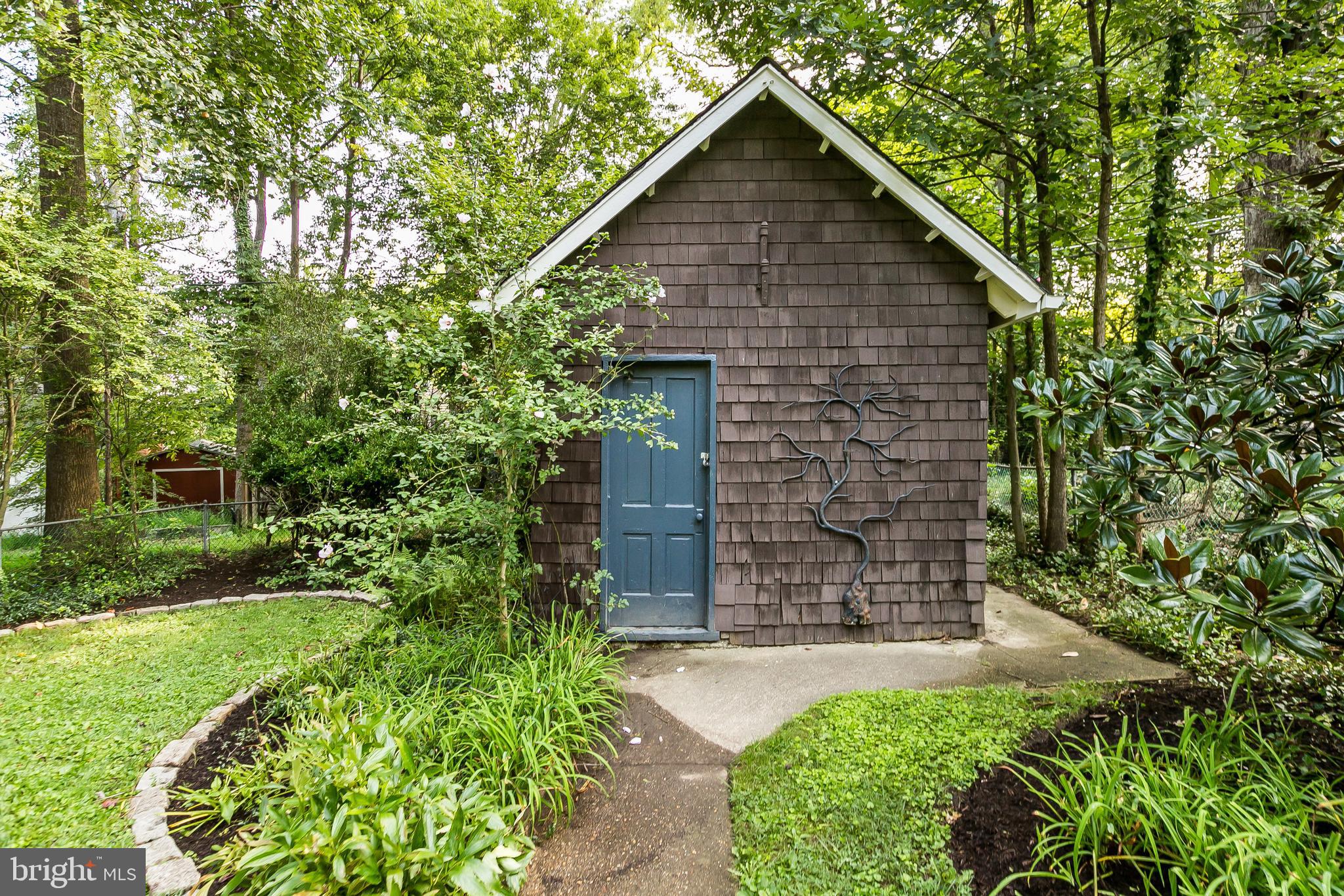 5715 Chilham Road Baltimore, MD 21209 - Photo 64 of 69 Charming rear shed great for storage