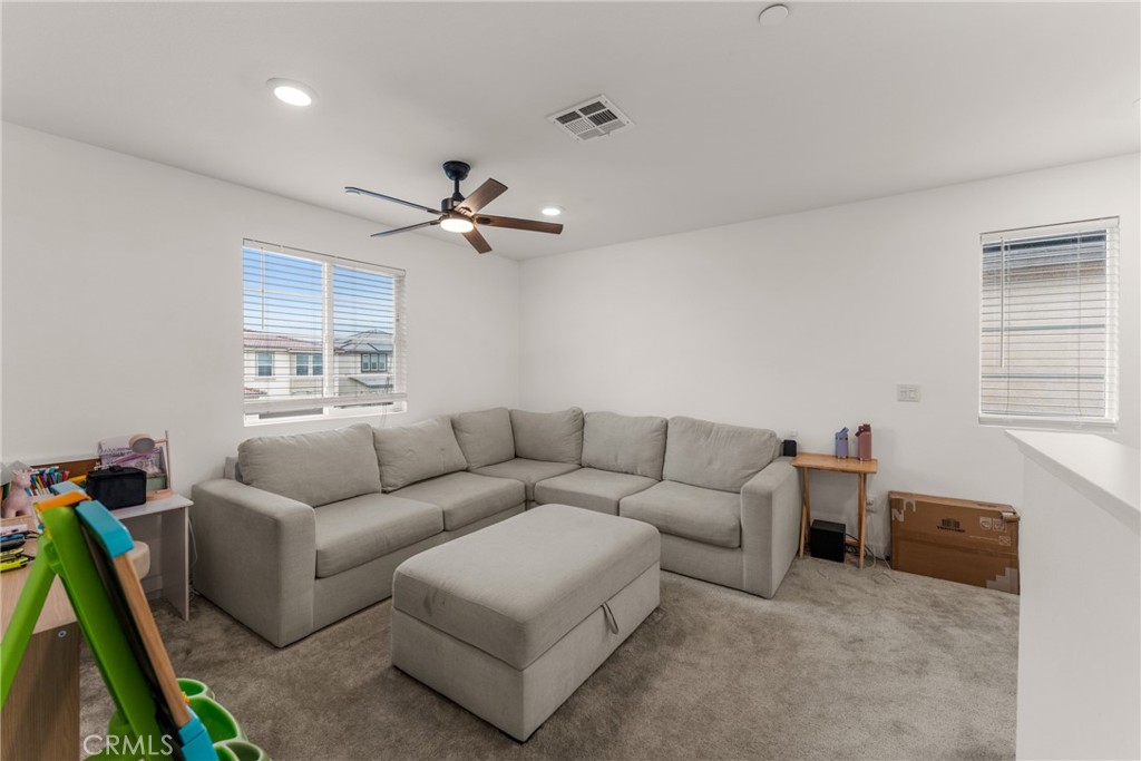 559 Colorado Drive Rialto, CA 92377 - Photo 7 of 41 loft