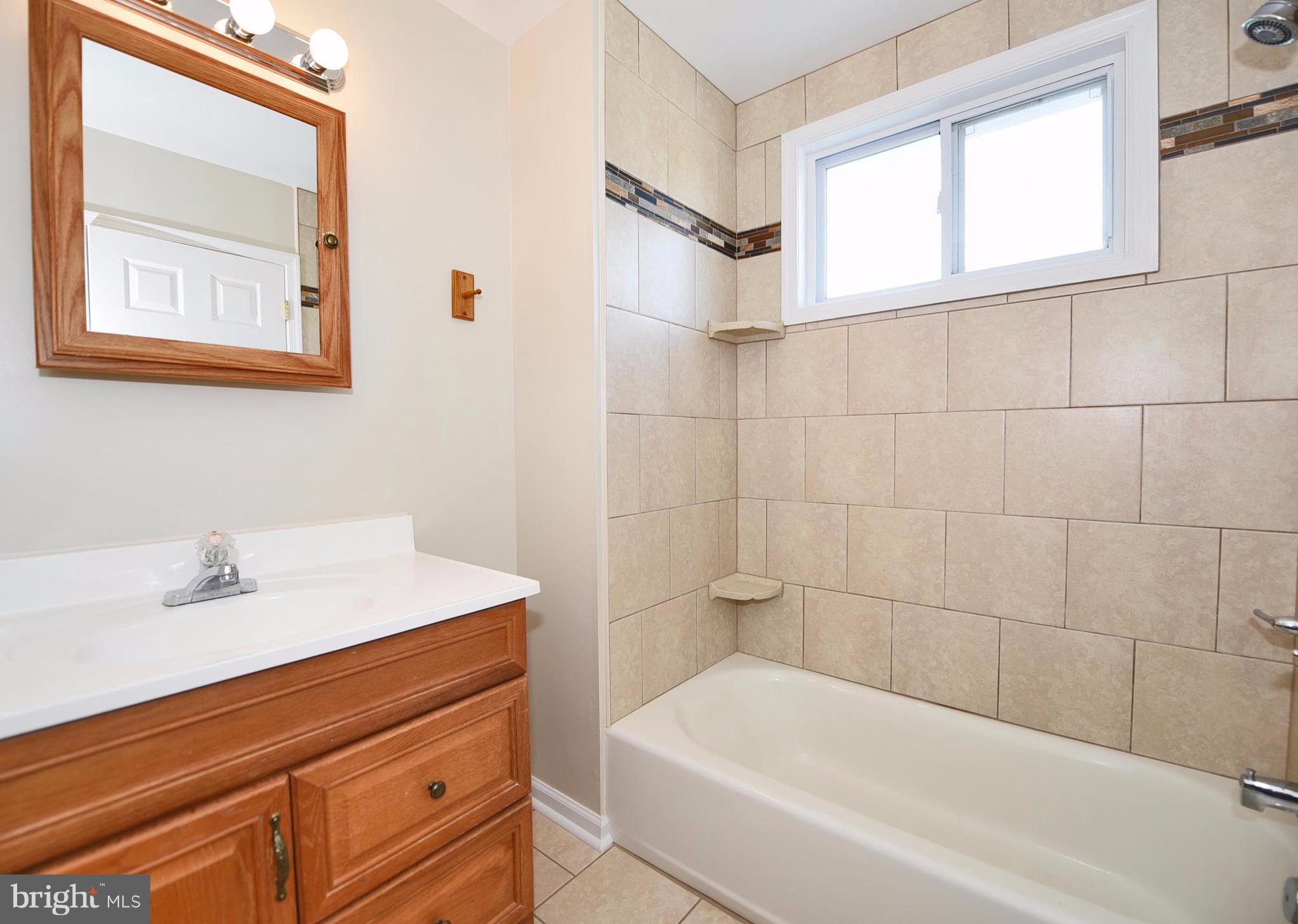 7811 Fairgreen Road Baltimore, MD 21222 - Photo 17 of 27 Bath