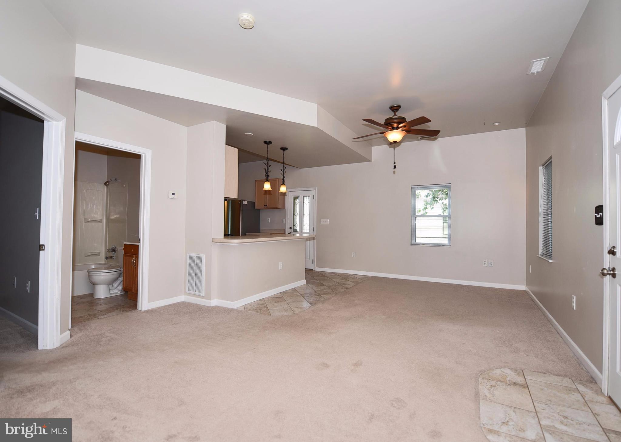 7811 Fairgreen Road Baltimore, MD 21222 - Photo 4 of 27 Living Room