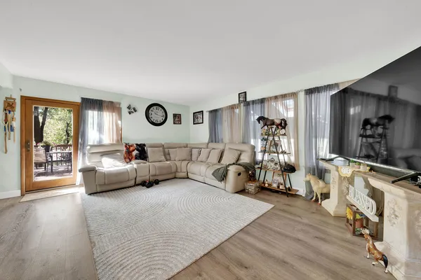 $950,000 | 7245 West Dralle Road, Monee, IL 60449