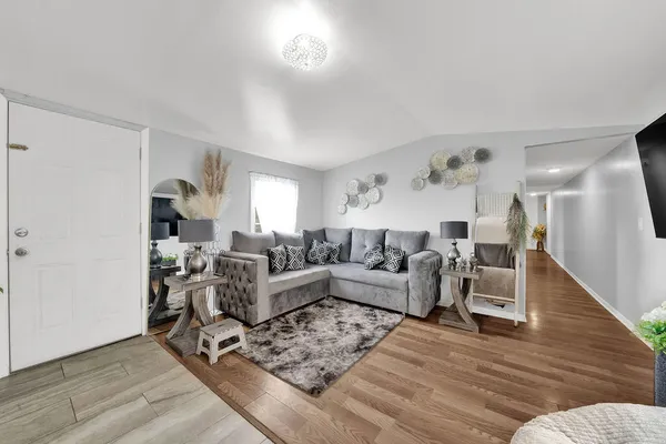 $950,000 | 7245 West Dralle Road, Monee, IL 60449