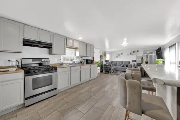 $950,000 | 7245 West Dralle Road, Monee, IL 60449