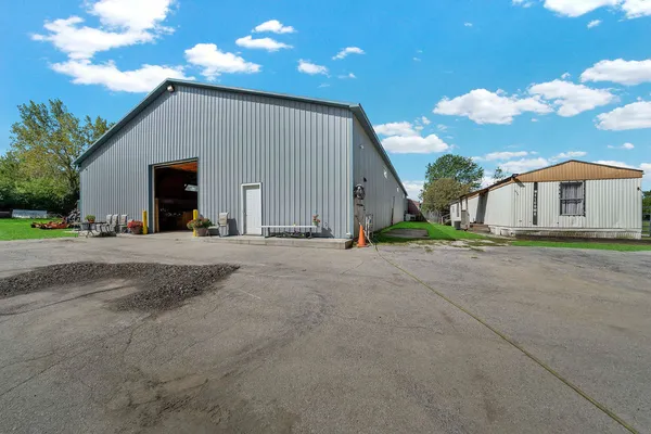 $950,000 | 7245 West Dralle Road, Monee, IL 60449