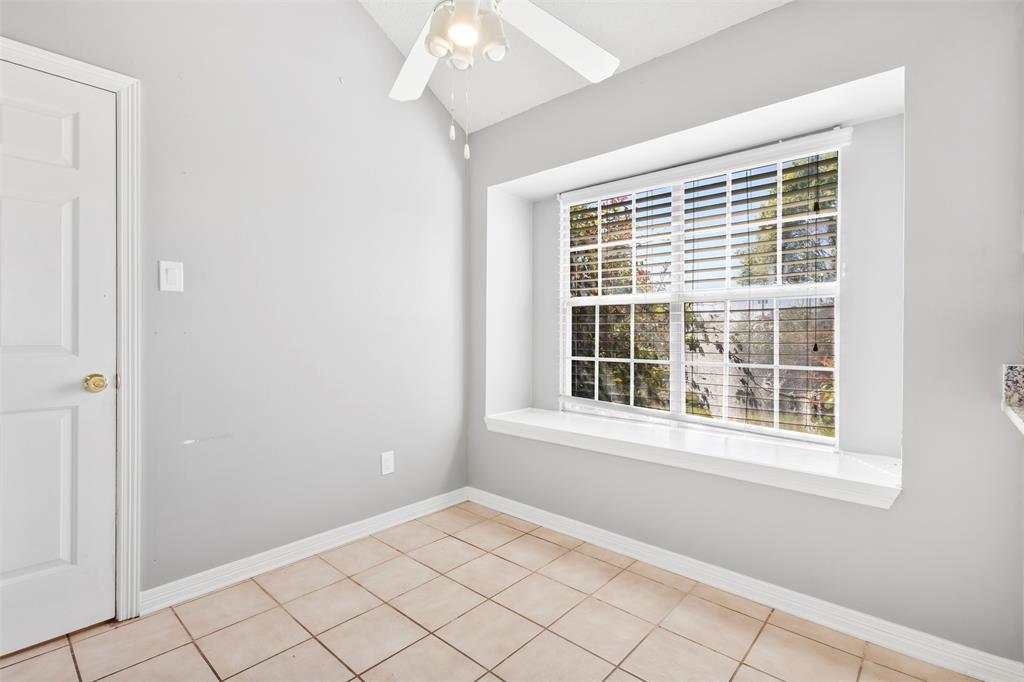 201 Brian Way Red Oak, TX 75154 - Photo 13 of 33 Extra area off the kitchen leading to the laundry room