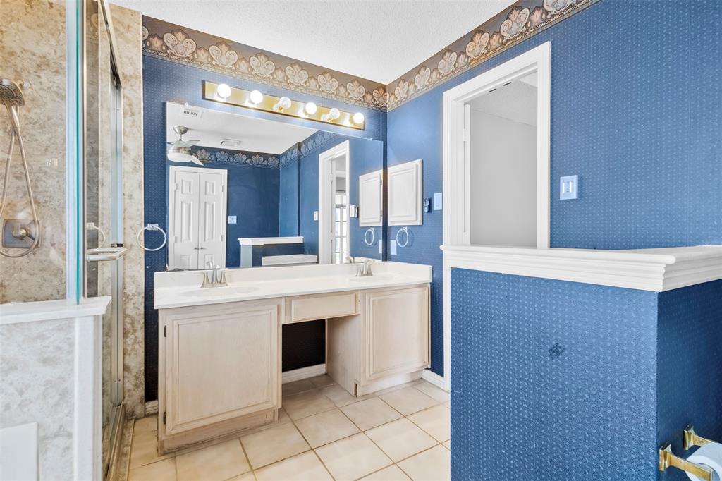 201 Brian Way Red Oak, TX 75154 - Photo 17 of 33 Double sinks plus vanity
