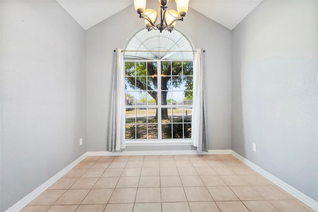 201 Brian Way Red Oak, TX 75154 - Photo 9 of 33 Enjoy breakfast overlooking your beautiful front yard