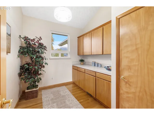 $2,300,000 | 6485 Highway 35, Mount Hood Parkdale, OR 97041