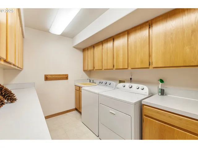 $2,300,000 | 6485 Highway 35, Mount Hood Parkdale, OR 97041