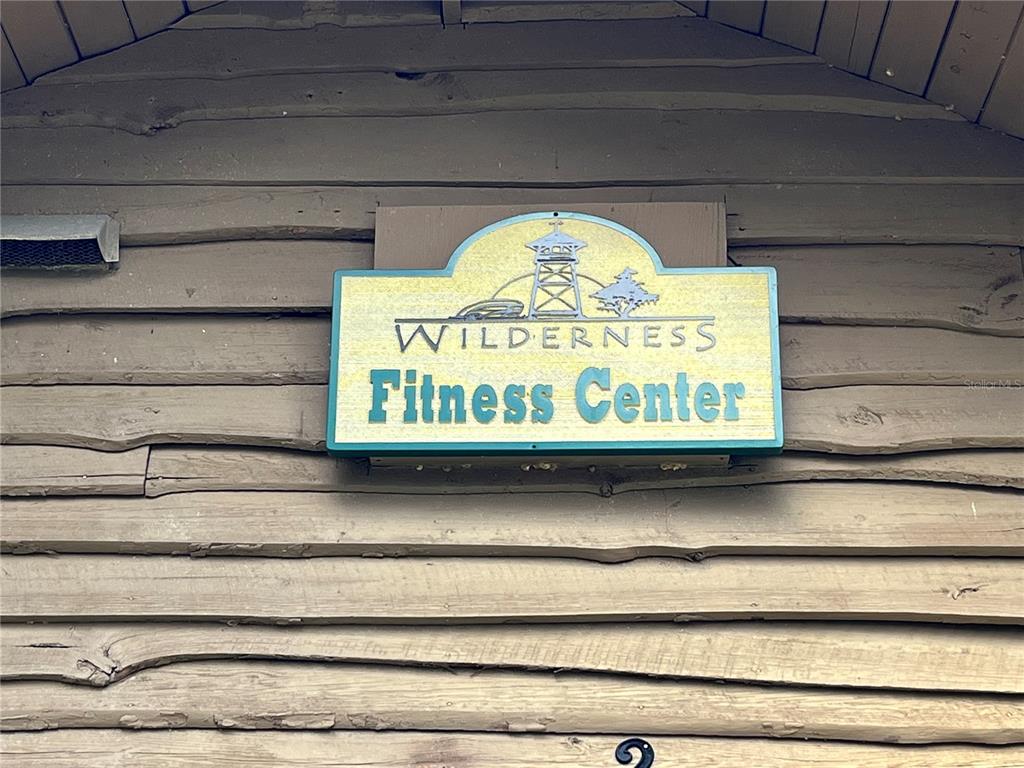 10264 Northeast 28th Loop Silver Springs, FL 34488 - Photo 21 of 44 a close view of a stove