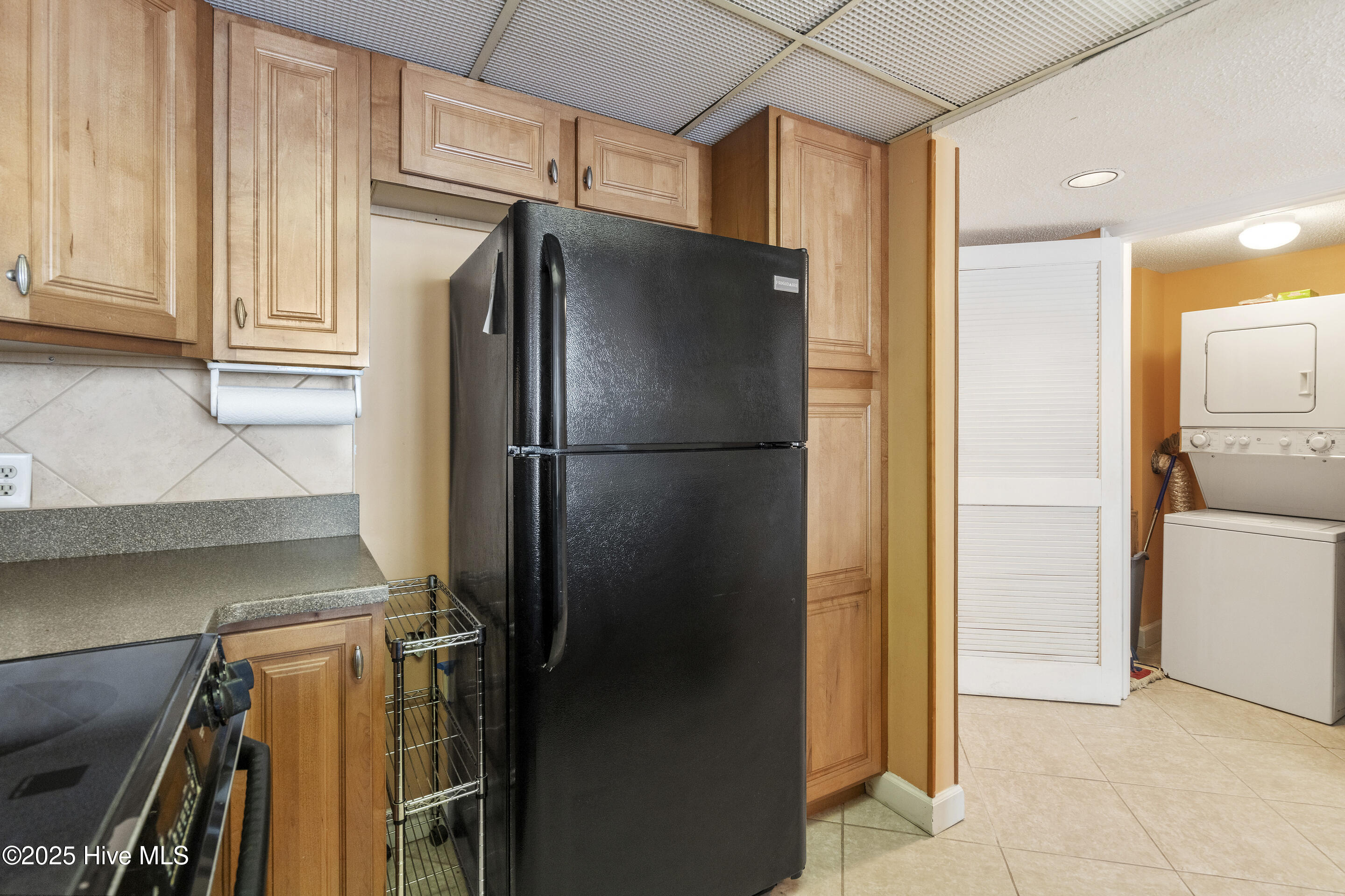 2000 New River Inlet Road, Unit 2304 North Topsail Beach, NC 28460 - Photo 14 of 40 Kitchen