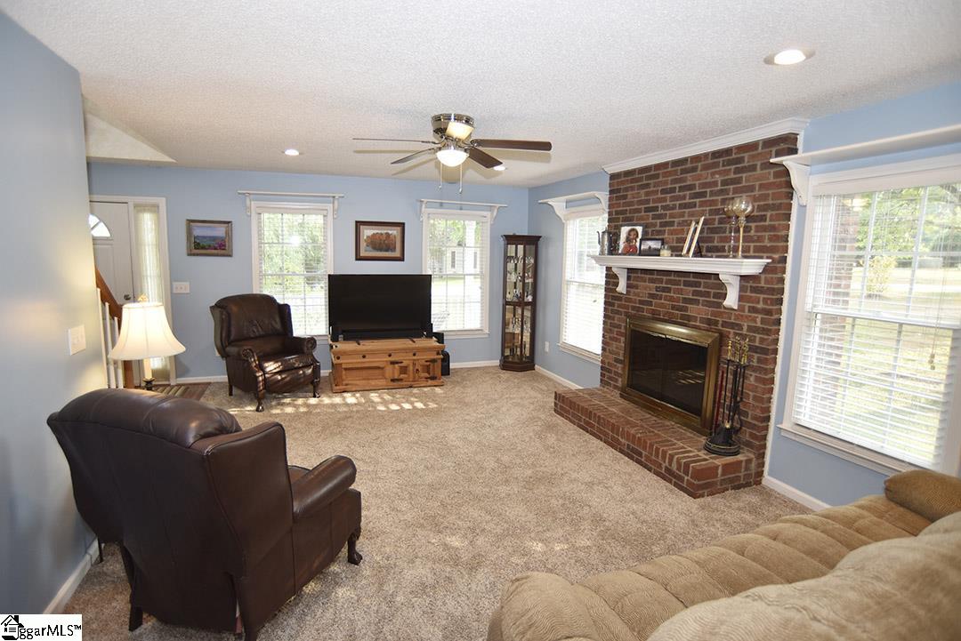 12 Woodwind Way Greer, SC 29651 - Photo 9 of 30 Gallery Image 9
