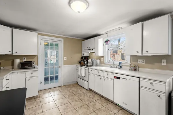 $625,000 | 35 MacArthur Road, Beverly, MA 01915