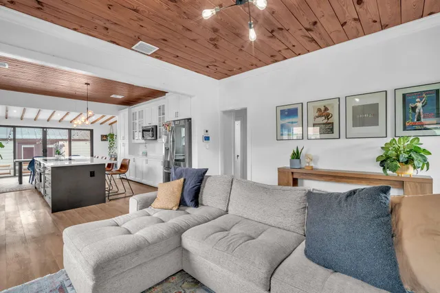 $5,200 | 1402 North N Street, Lake Worth, FL 33460