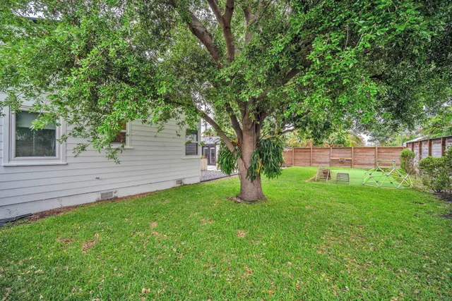 $5,200 | 1402 North N Street, Lake Worth, FL 33460