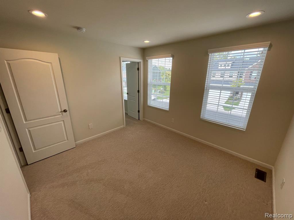 43545 Prospect Lane Novi, MI 48375 - Photo 18 of 22