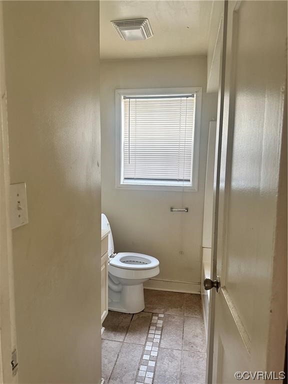 Undisclosed Address Richmond, VA 23222 - Photo 8 of 15 a bathroom with a toilet