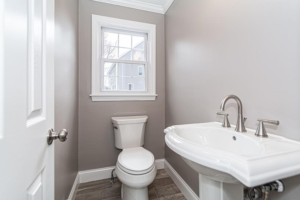 7 Edwards Road Wilmington, MA 01887 - Photo 21 of 33 Gallery Image 21