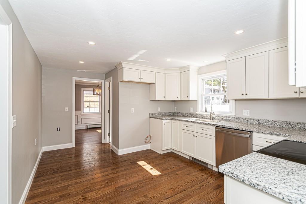 7 Edwards Road Wilmington, MA 01887 - Photo 4 of 33 Gallery Image 4
