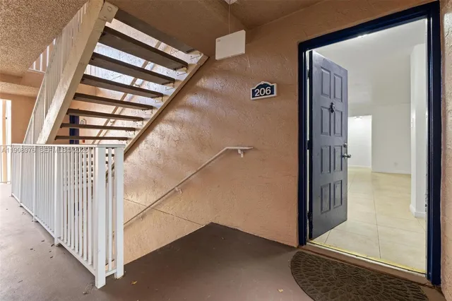 $295,000 | 10421 Southwest 157th Place, Unit 206, Miami, FL 33196