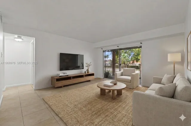 $295,000 | 10421 Southwest 157th Place, Unit 206, Miami, FL 33196