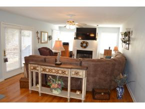3011 Vicksburg Road Johnson City, TN 37604 - Photo 6 of 24 Great room with fireplace
