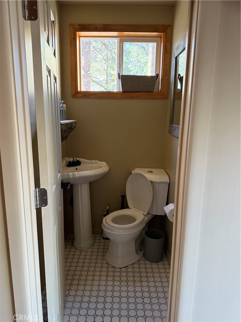 1289 Canyon Road Fawnskin, CA 92333 - Photo 8 of 11