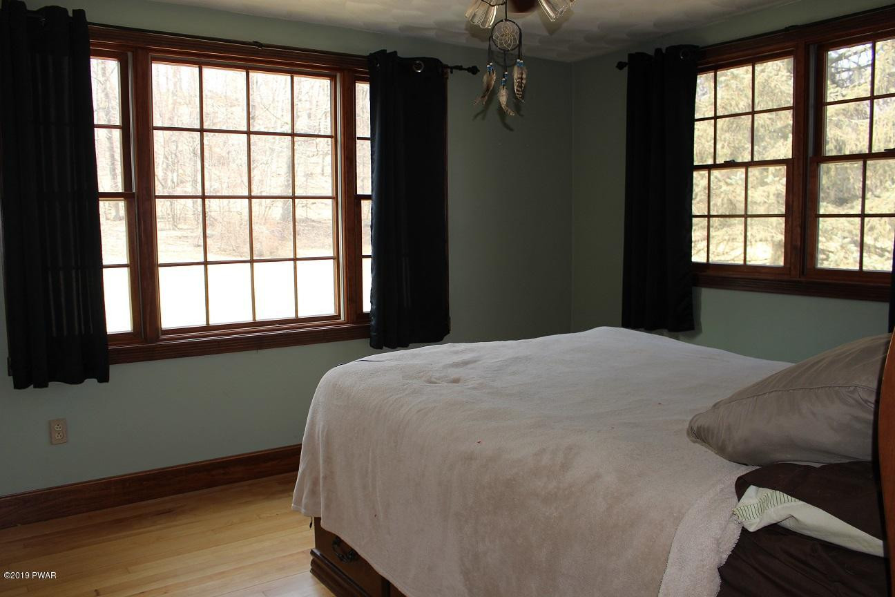 4547 Jubilee Road Moscow, PA 18444 - Photo 41 of 44 BEDROOM