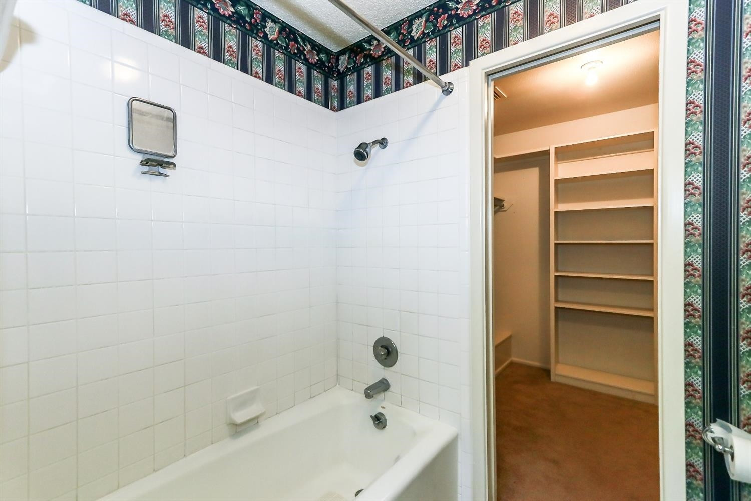 2602 North Cypress Road Lubbock, TX 79403 - Photo 20 of 31 Tub/Shower Combo