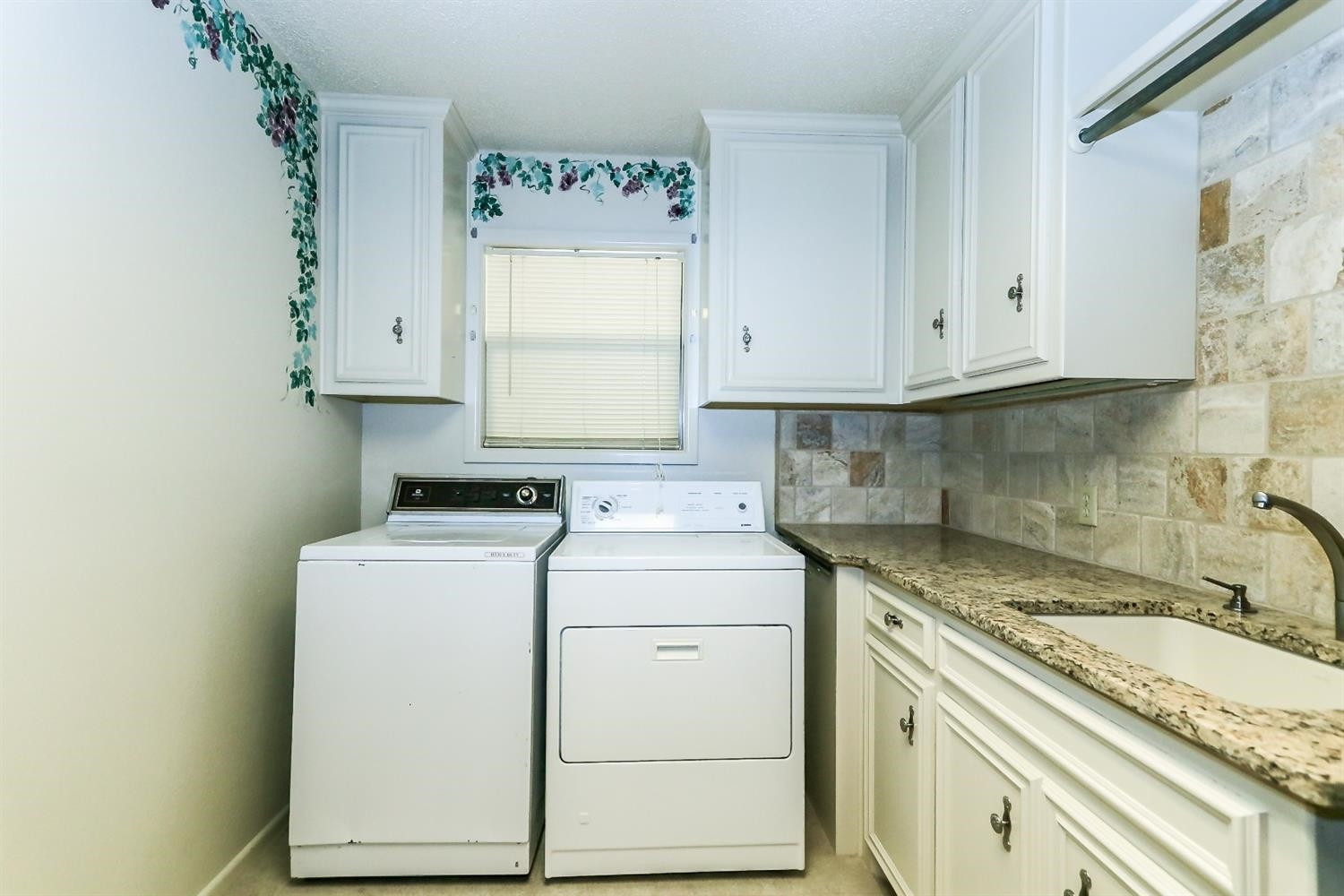 2602 North Cypress Road Lubbock, TX 79403 - Photo 28 of 31 Utility Room