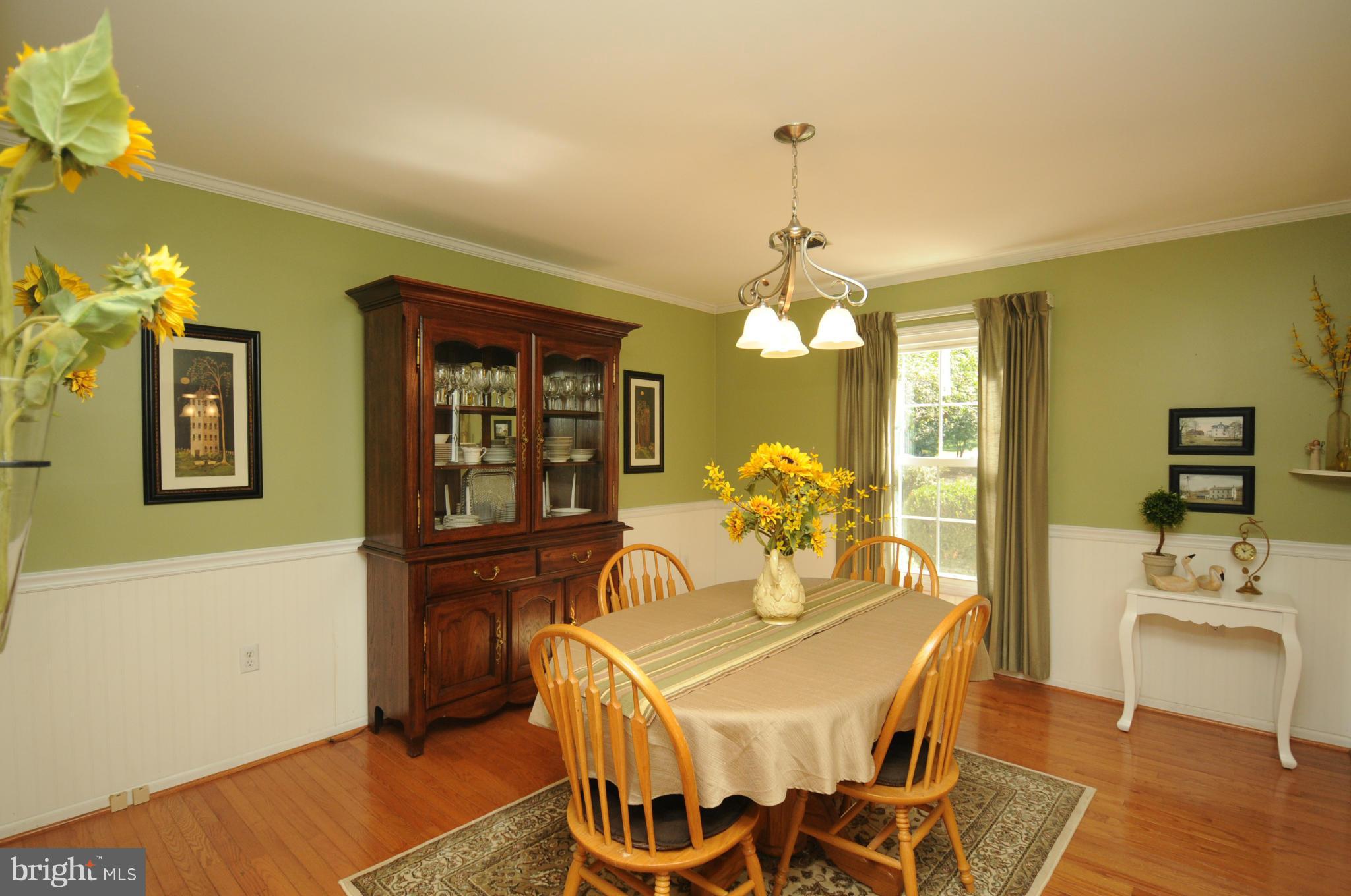 9202 Keyser Road Nokesville, VA 20181 - Photo 7 of 28 Dining Room