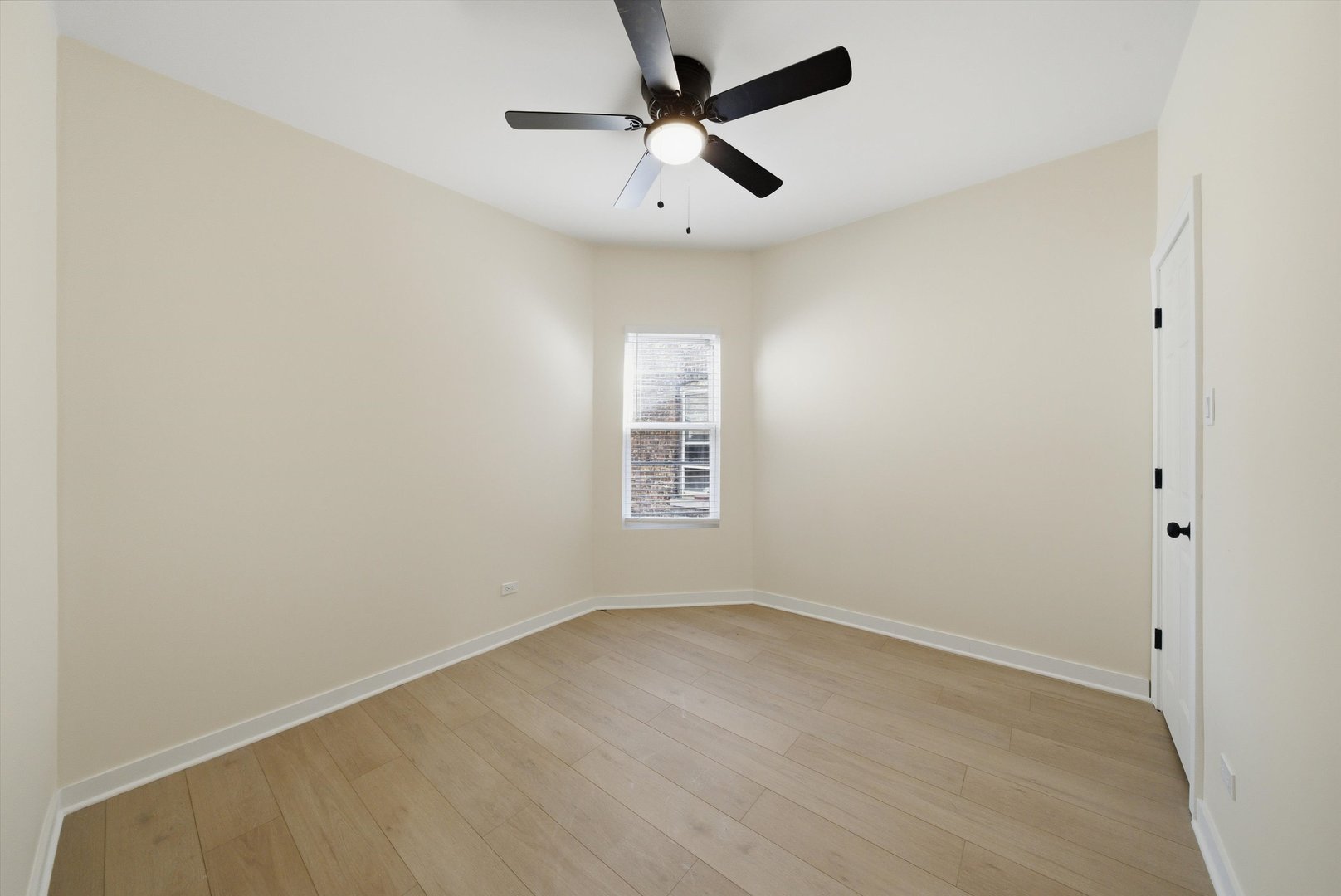 4957 West Superior Street, Unit 2 Chicago, IL 60644 - Photo 5 of 15