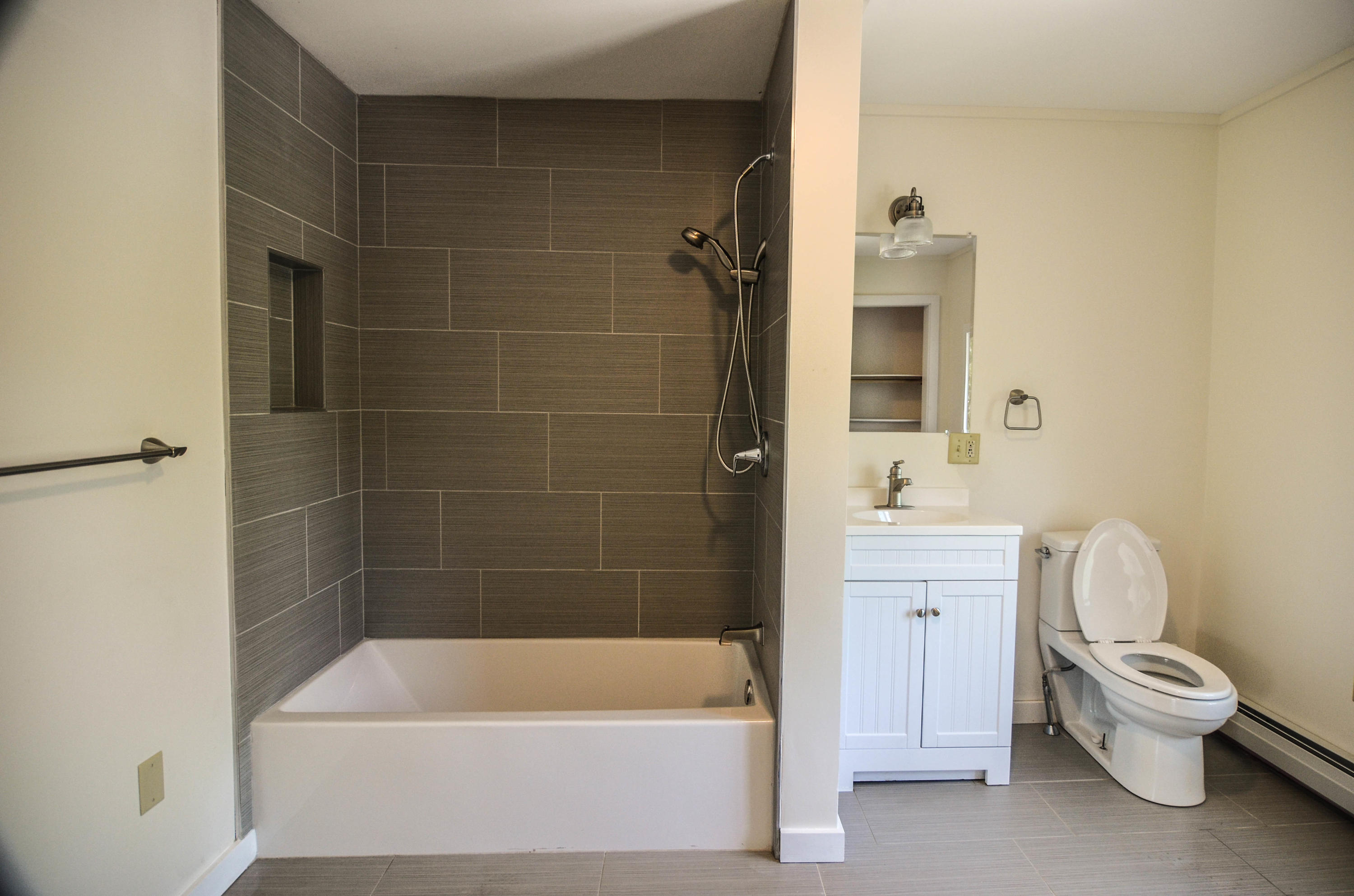 81 Staples Road Limington, ME 04049 - Photo 24 of 39 2nd Floor Bathroom
