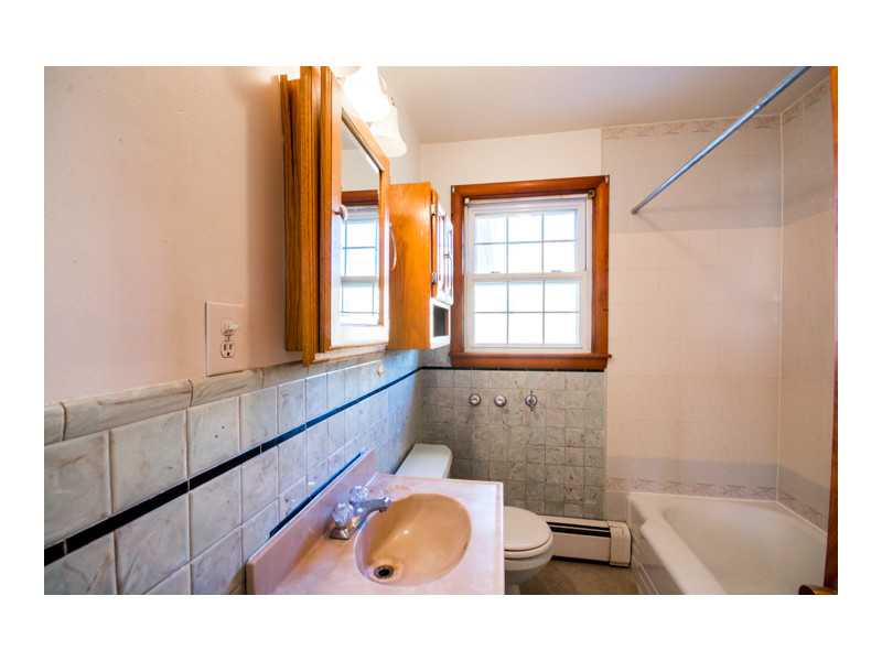 16 O Connell Road Tiverton, RI 02878 - Photo 18 of 25 Bathroom.