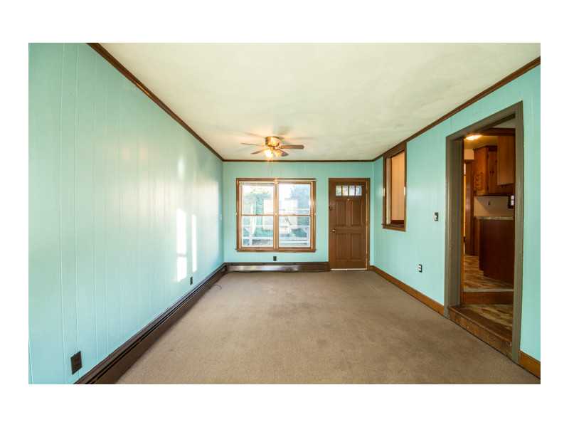 16 O Connell Road Tiverton, RI 02878 - Photo 5 of 25 Interior Space/Layout.