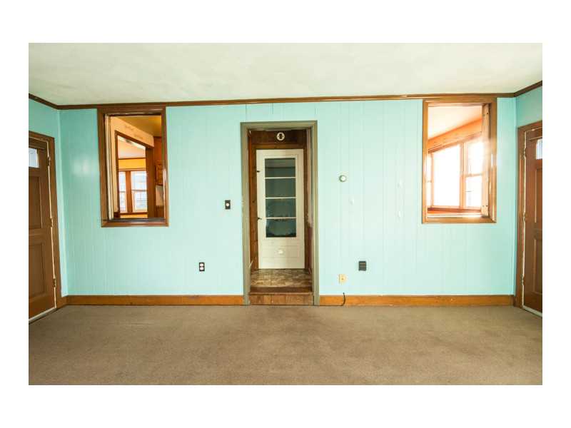 16 O Connell Road Tiverton, RI 02878 - Photo 7 of 25 Interior Space/Layout.