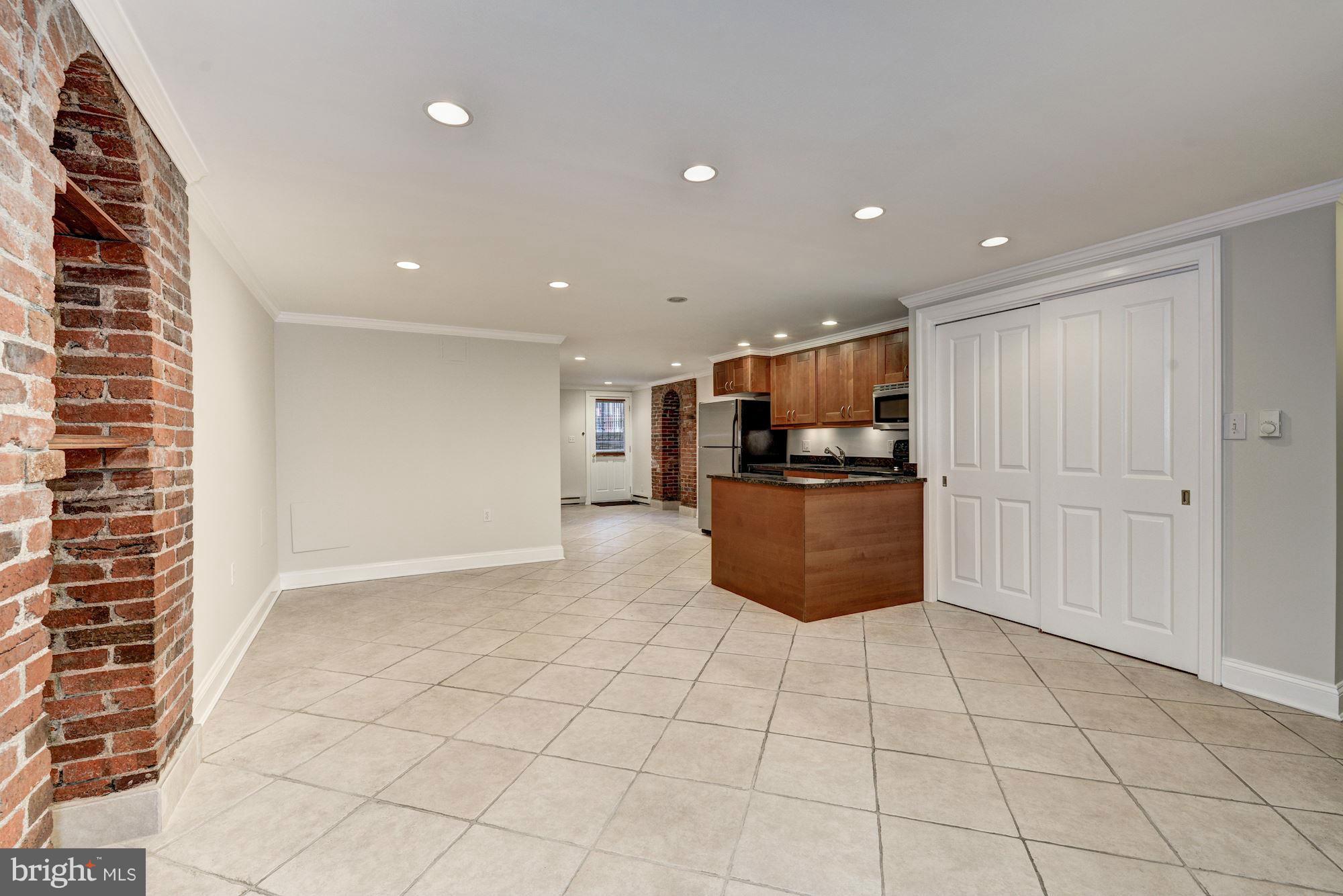 1711 Riggs Place Northwest Washington, DC 20009 - Photo 18 of 24 Living Room