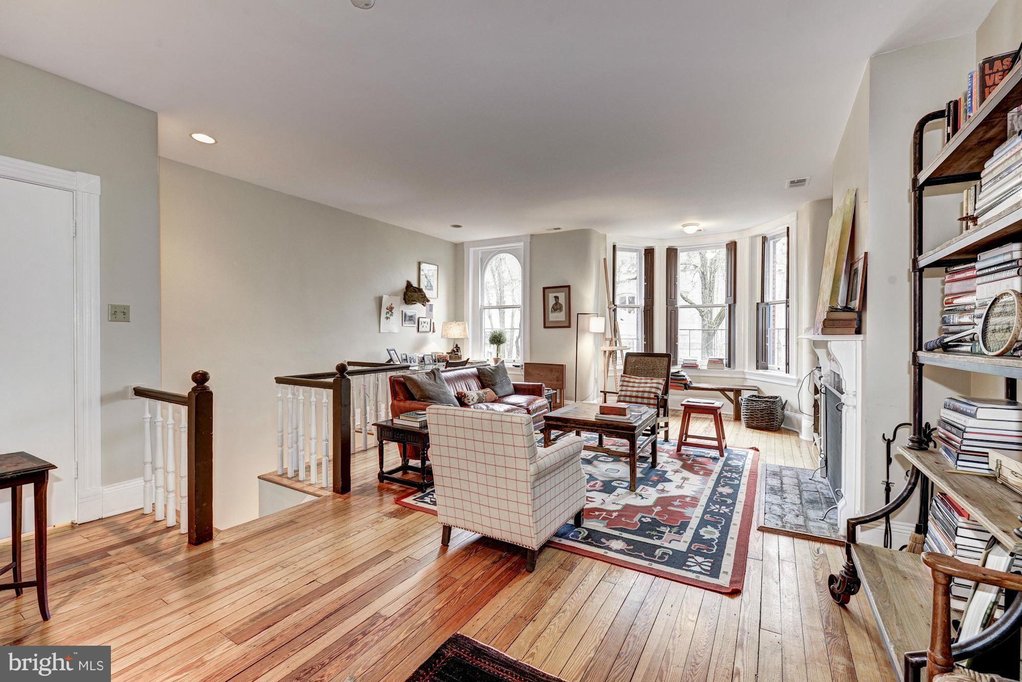 1711 Riggs Place Northwest Washington, DC 20009 - Photo 3 of 24 Living Room