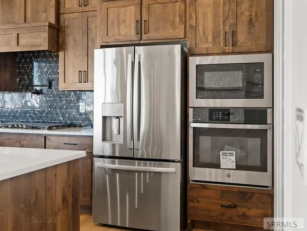 $730,000 | 1571 North 835 East, Shelley, ID 83274