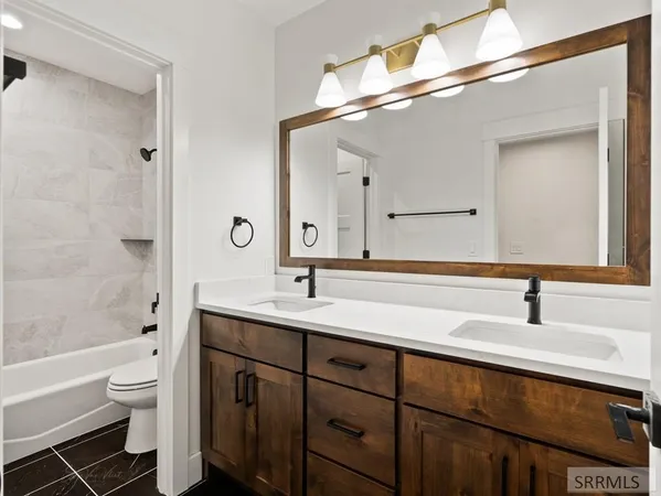 $730,000 | 1571 North 835 East, Shelley, ID 83274