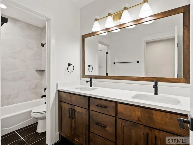 $740,000 | 1571 North 835 East, Shelley, ID 83274