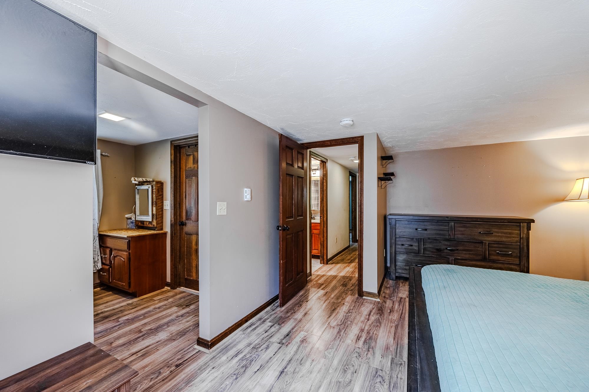 11 Hickory Drive Amherst, NH 03031 - Photo 17 of 40