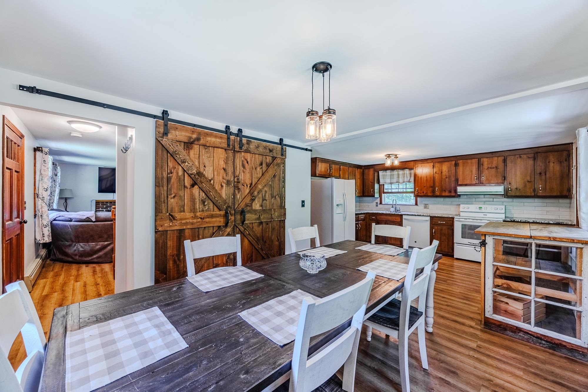 11 Hickory Drive Amherst, NH 03031 - Photo 4 of 40