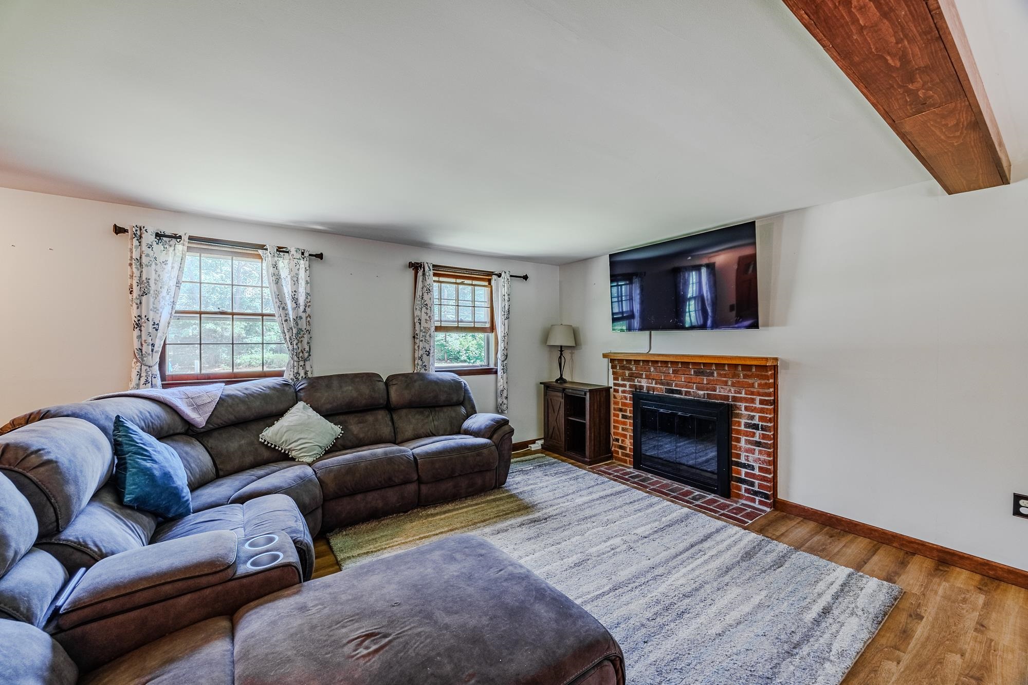 11 Hickory Drive Amherst, NH 03031 - Photo 9 of 40