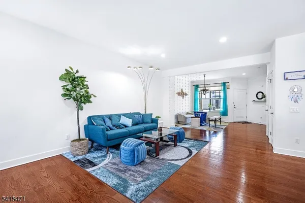 $760,000 | 8 Watersedge Drive, Boonton, NJ 07005